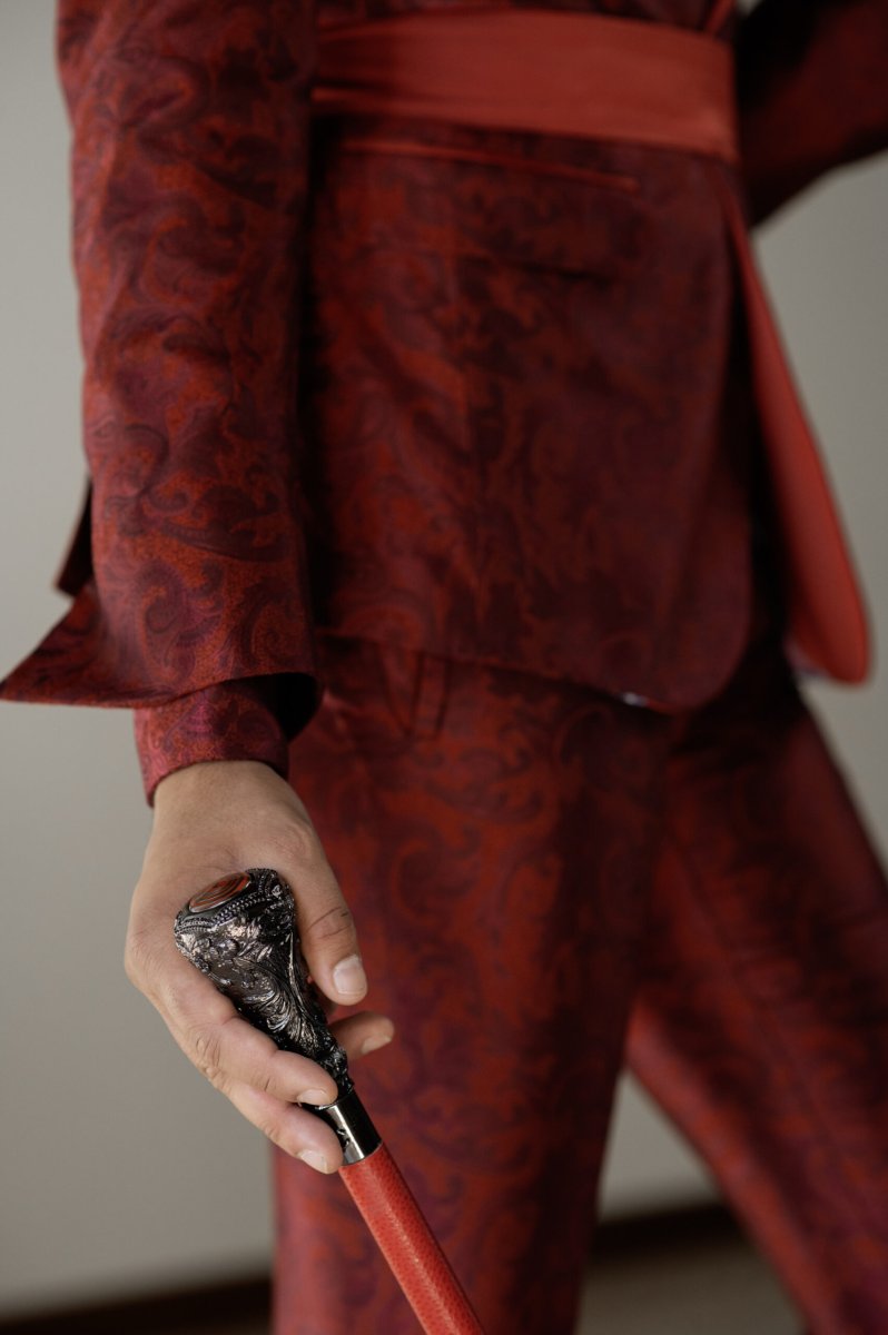 Bastone da sposo e cerimonia uomo in pelle rossa abito Haruki Murakami - immagine 2