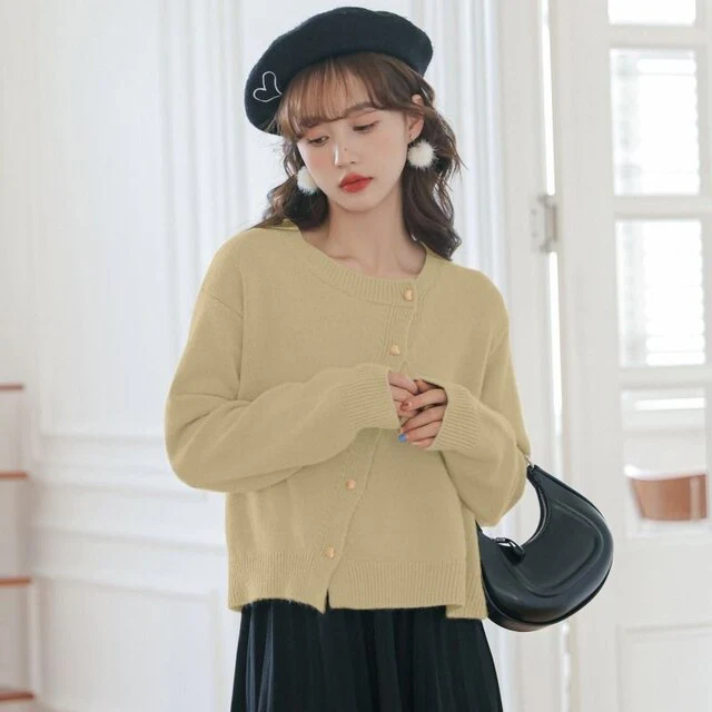 Comodo gilet in cashmere con giocoso dettaglio di bottoni - immagine 6