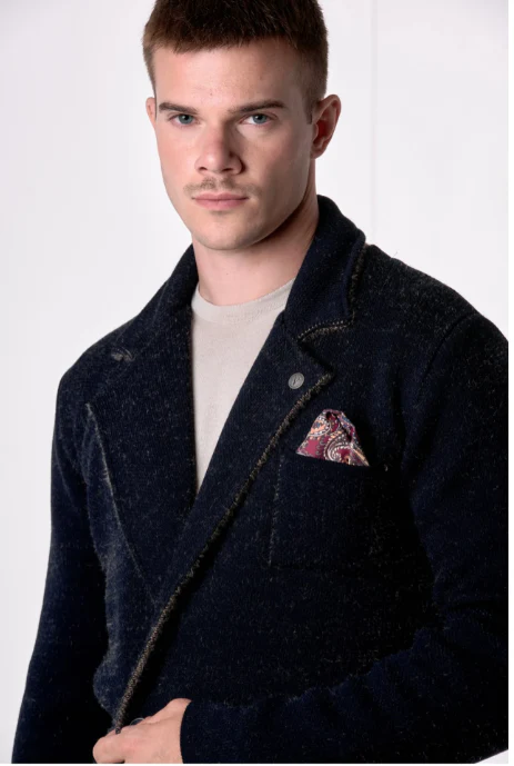 GIACCA DOPPIOPETTO IN FILATO SOFT TOUCH BLU CON POCHETTE IN TESSUTO - V2 - immagine 3