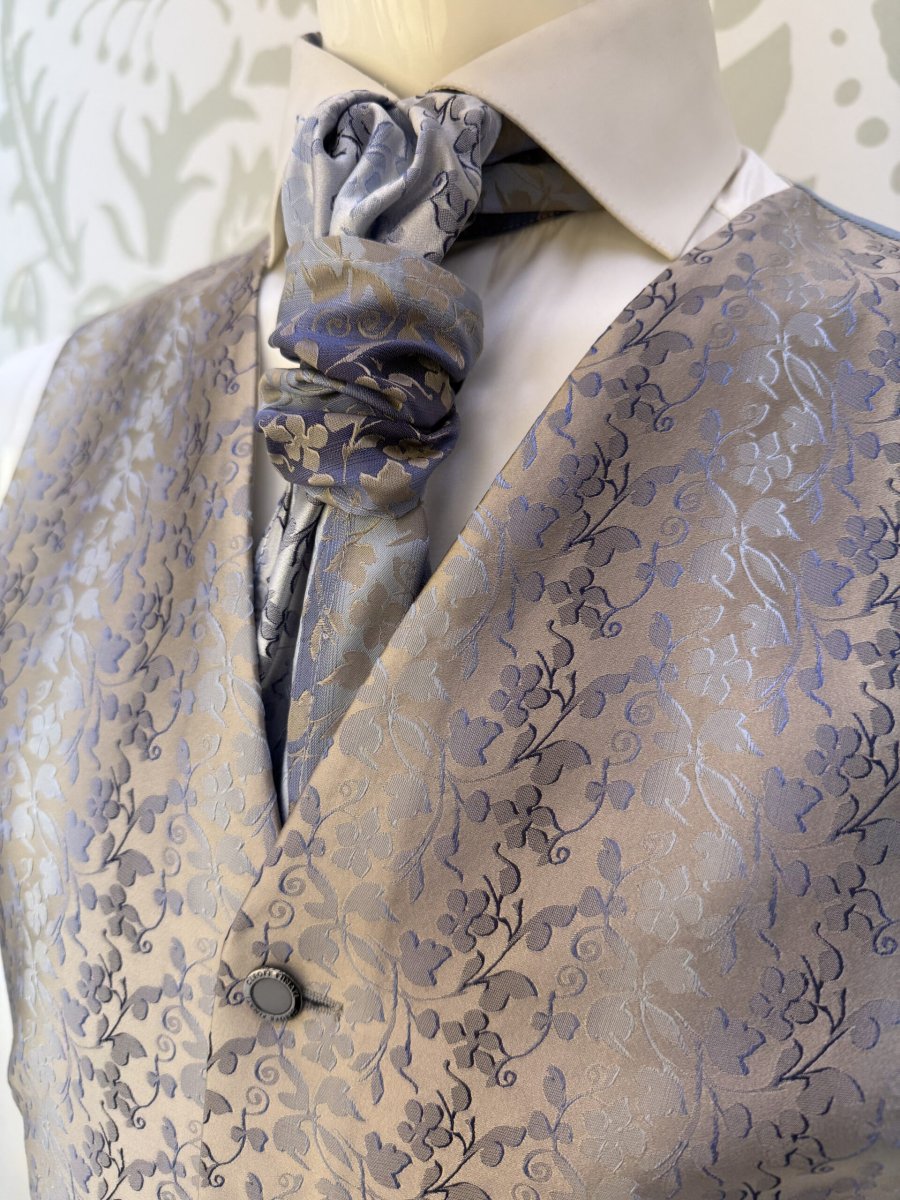 Plastron da uomo e da sposo color blu azzurro perla abito Cormac McCarthy - immagine 4