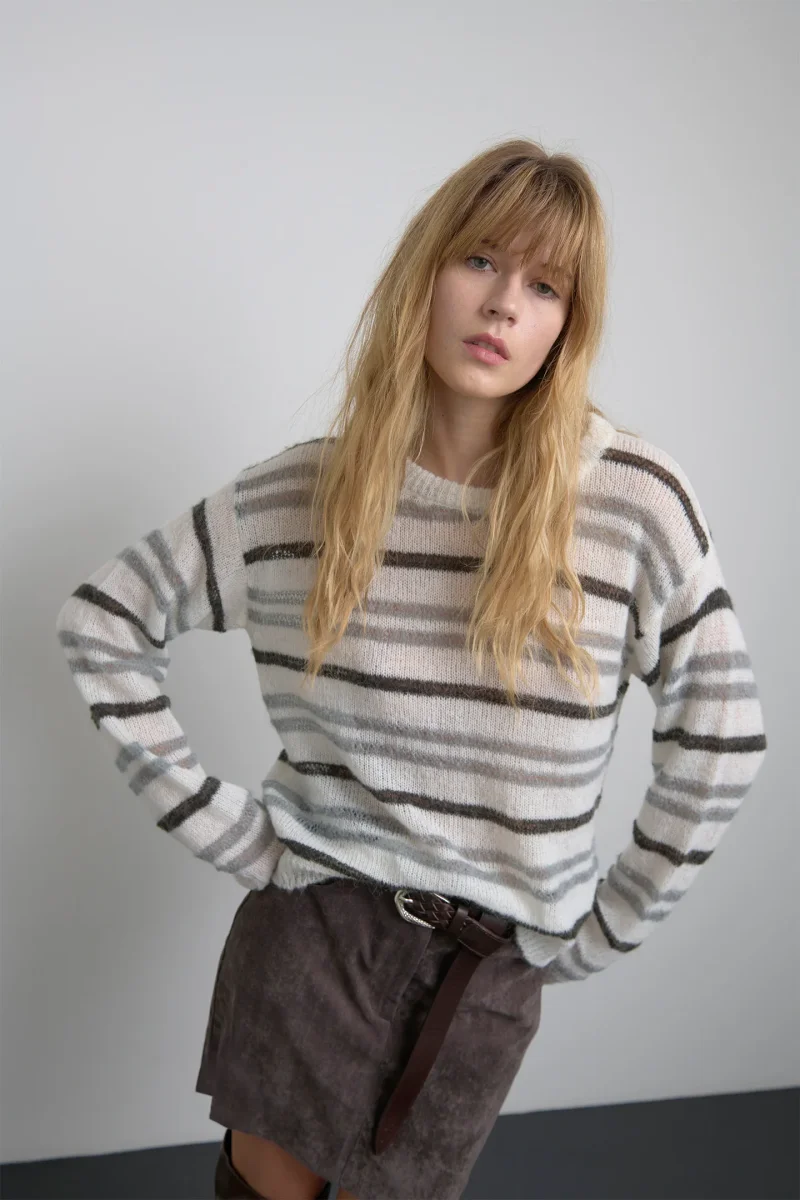 MINIGONNA IN VELLUTO A COSTE - SO ALLURE - immagine 3