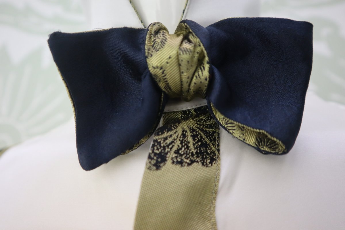 Papillon da sposo blu oro e nero CICERONE - immagine 2