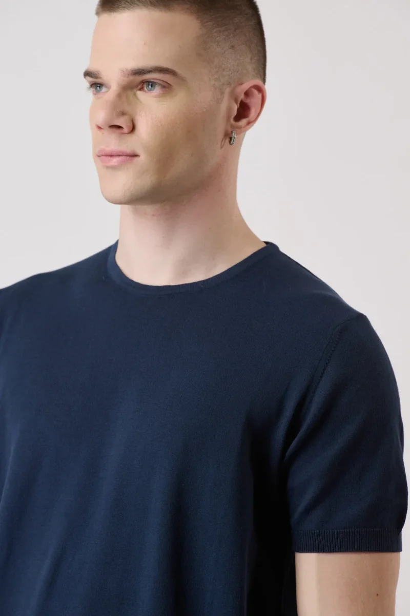 T-SHIRT IN MAGLIERIA - V2 - immagine 2