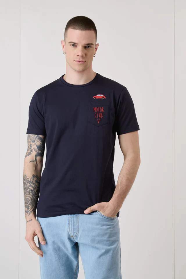T-SHIRT CON STAMPA, TASCHINO CON RICAMO E INTERNO COLLO IN TESSUTO - V2 - immagine 3