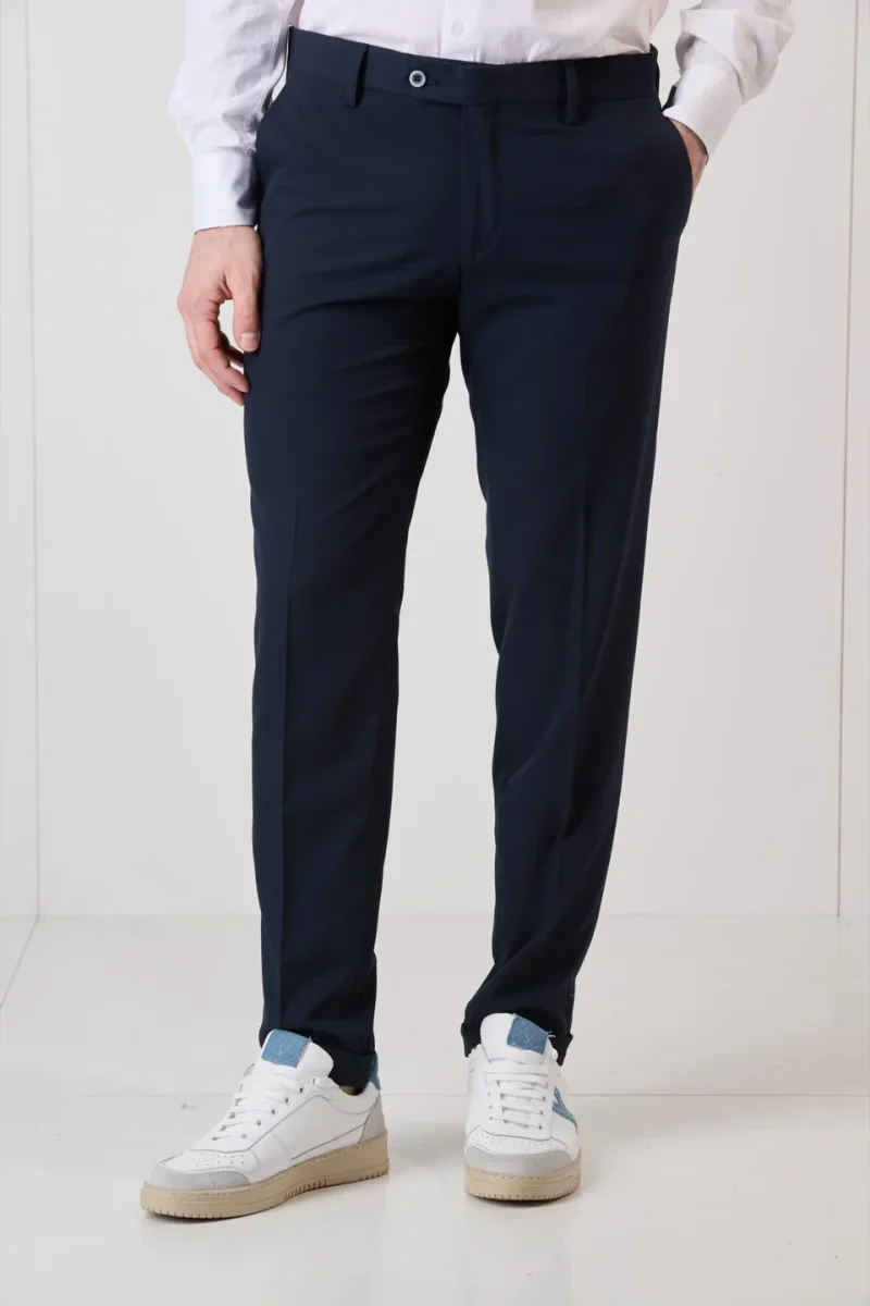 PANTALONE DI ALTA SARTORIA CON BOTTONE INTERAMENTE FODERATO IN TESSUTO - V2 - immagine 2